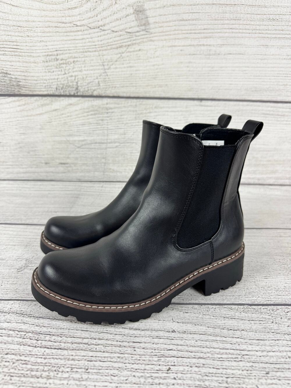Universal Thread Women's Black Celina Pull On Lug Boots Size 7